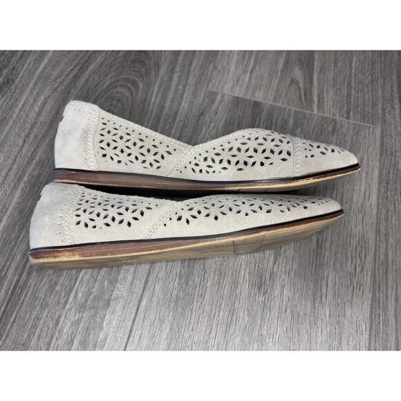 TOMS Jutti Ballet Flats 6.5 Taupe Perforated Slip On Comfort Walking Shoes - Picture 7 of 9